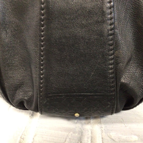 BLACK CROSSBODY LEATHER BUCKET BAG WITH FRINGES - Picture 5 of 15